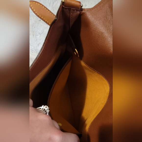 Authentic LV Monogram Musette GM Crossbody - Picture 9 of 16